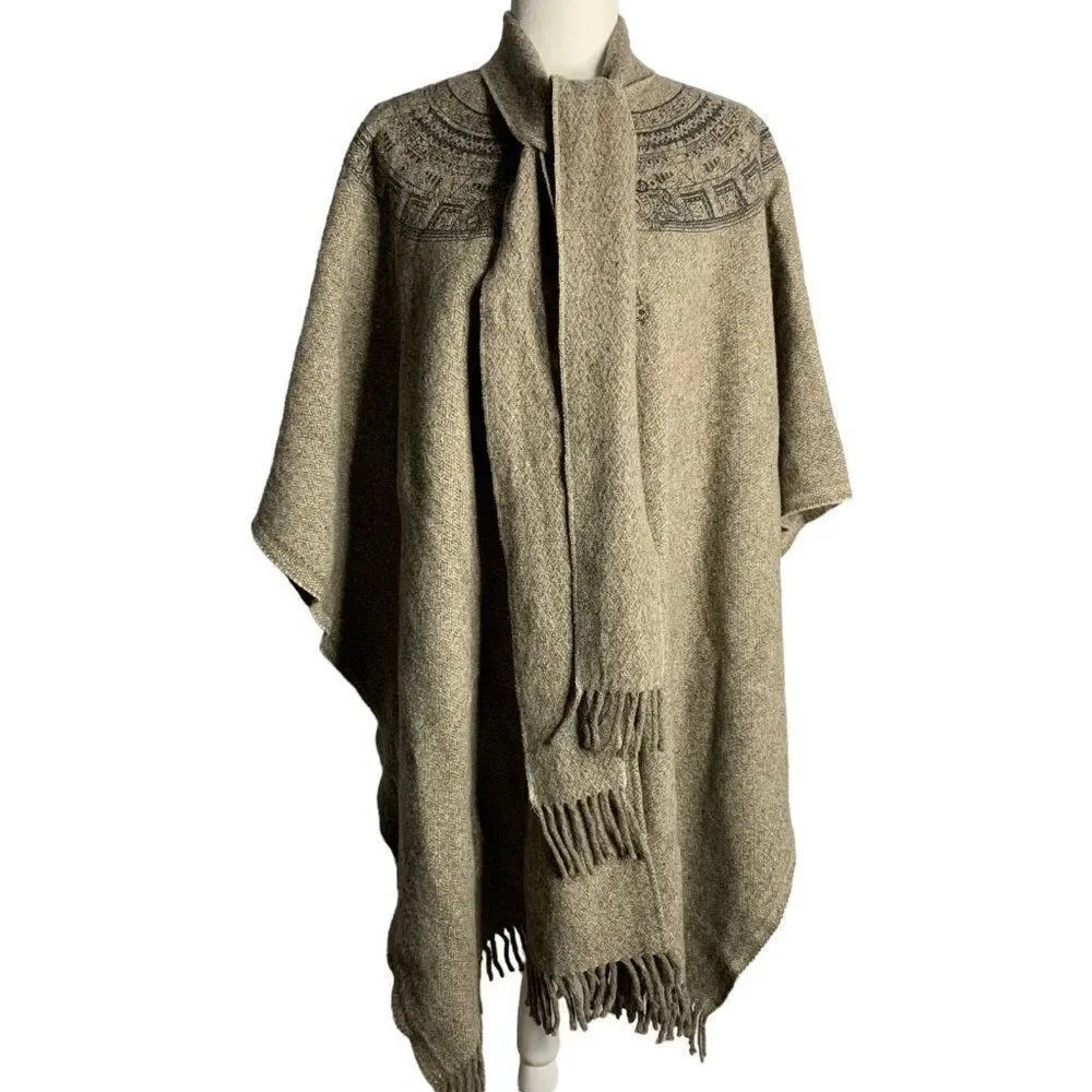 Vintage Molina Aztec Print Wool Poncho Walking Cape One Size Brown Fringe Scarf
